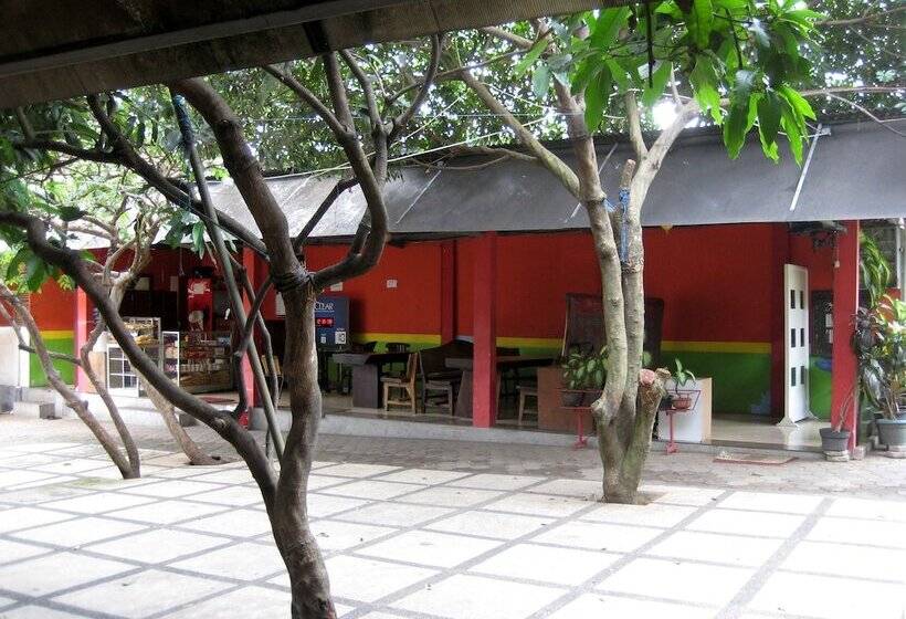 호텔 Orange Home Syariah