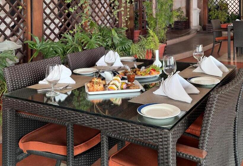 فندق Ramada By Wyndham Mussoorie Mall Road