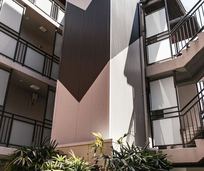 בית מלון כפרי The Blenheim