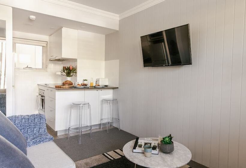 בית מלון כפרי The Blenheim