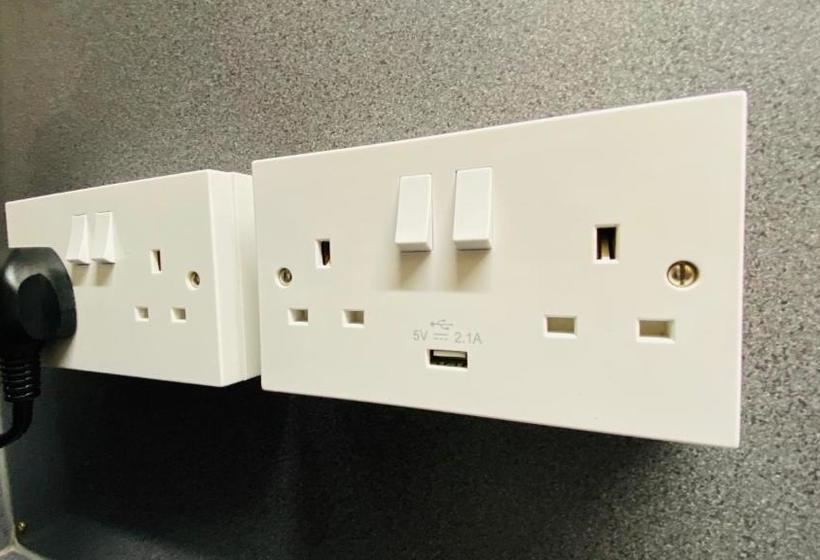 בית מלון כפרי The Lowther