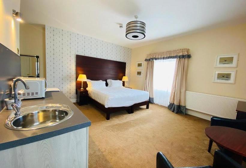 בית מלון כפרי The Lowther