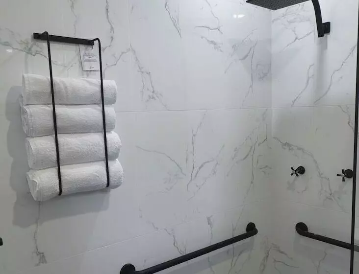 Echo Point Discovery Motel