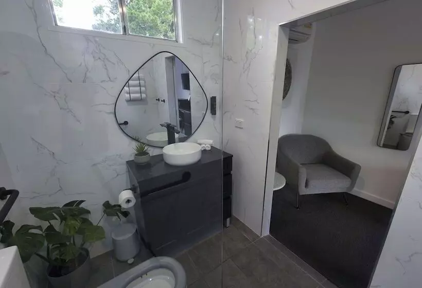 Echo Point Discovery Motel