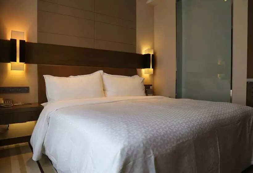 The Qube Hotel Yangzhou