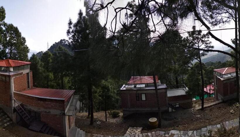 Hotel Blusalzz Escapade Resort Lansdowne