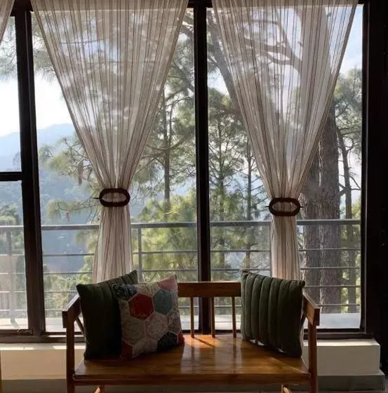 Hotelli Blusalzz Escapade Resort Lansdowne