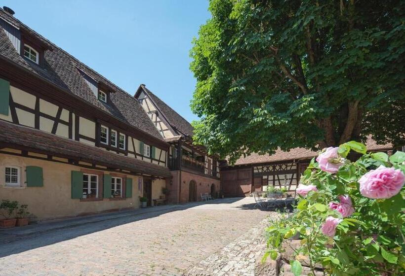 تختخواب و صبحانه Au Fil Du Temps