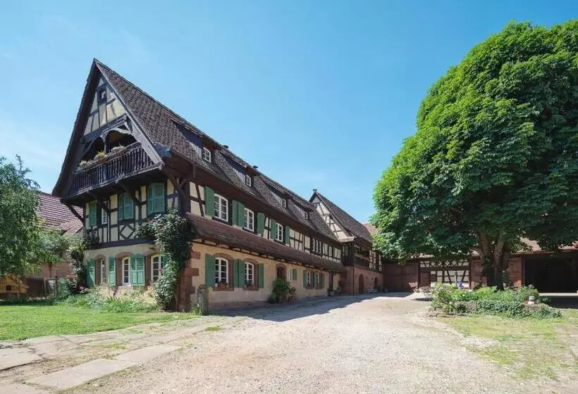 تختخواب و صبحانه Au Fil Du Temps