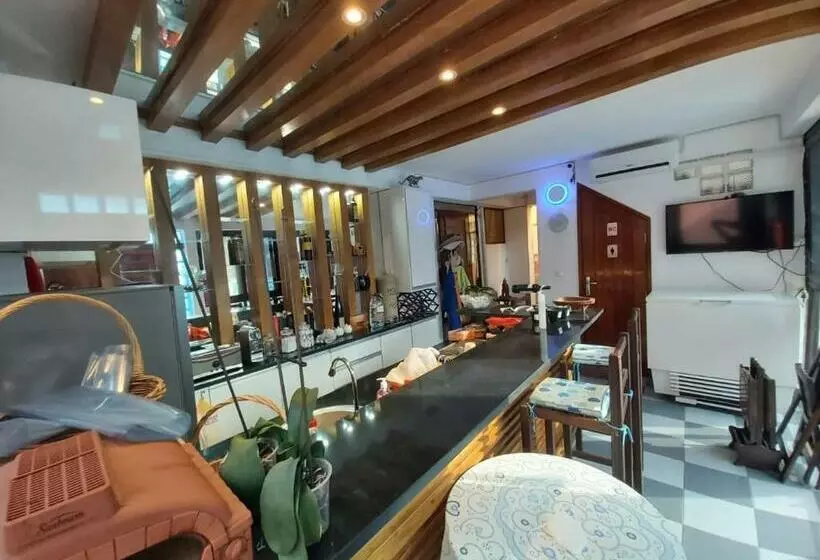 تختخواب و صبحانه Casa Quimera