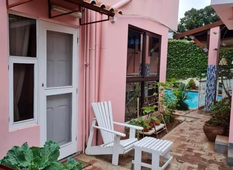 تختخواب و صبحانه Casa Quimera