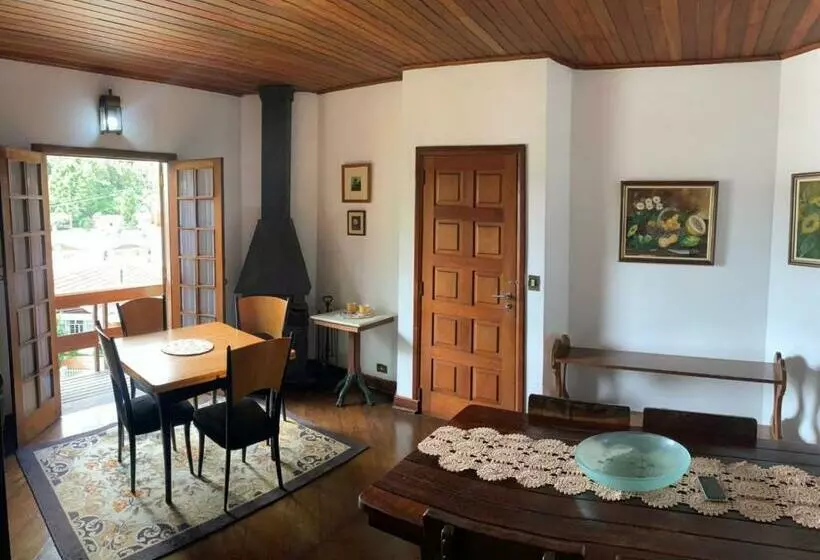 ベッドアンドブレックファースト Casa Villa Lemos