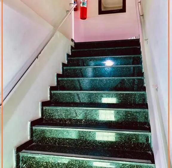 カプセルホテル Anexo   Hospedagens Imigrantes