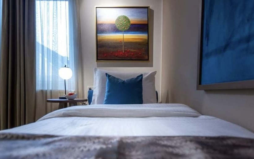 Delphi Hotel & Restaurant