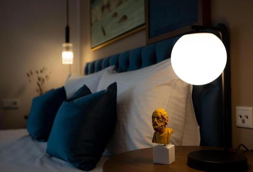 Delphi Hotel & Restaurant