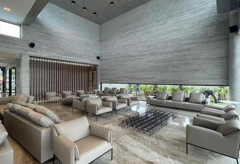 Hotel Salinas Premium Resort