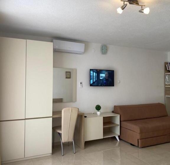 پانسیون Apartments Villa Glavinić