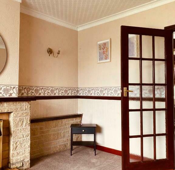 بنسيون Melrose Three  At Stayboom