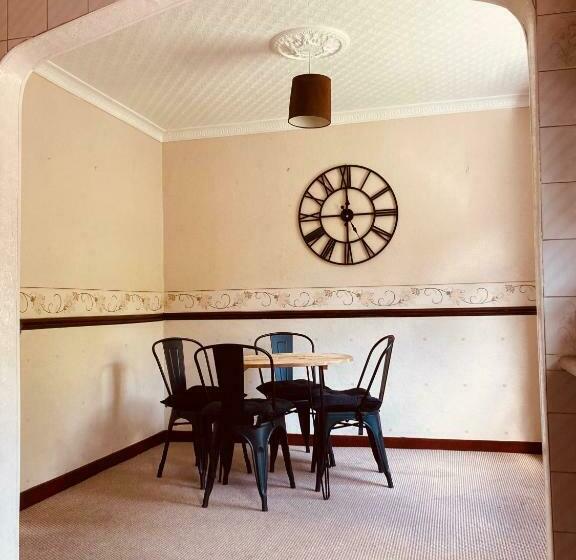 بنسيون Melrose Three  At Stayboom