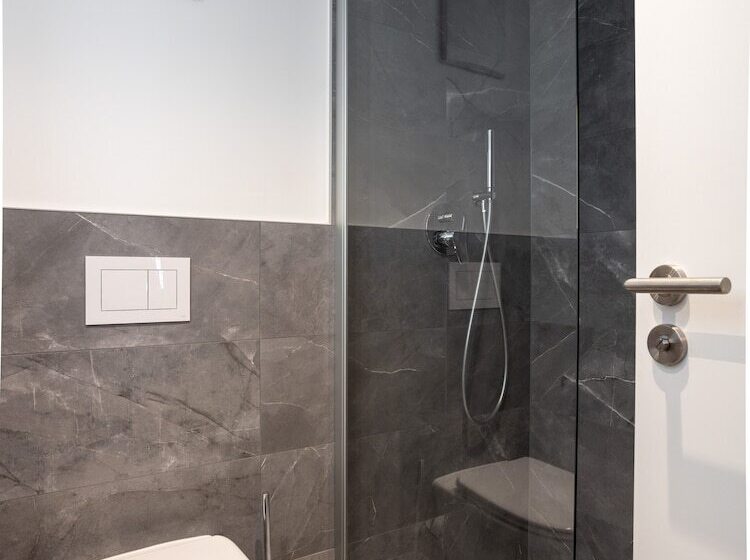 Limehome Zwickau Hauptmarkt