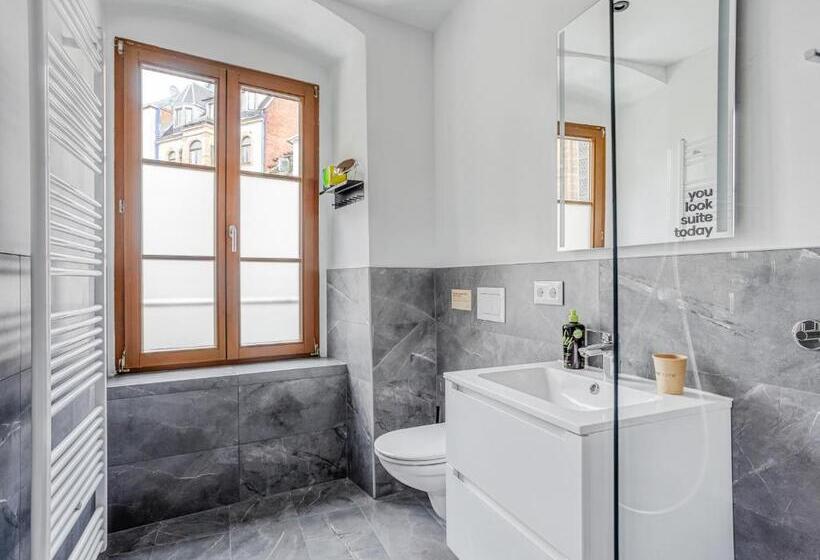 Limehome Zwickau Hauptmarkt