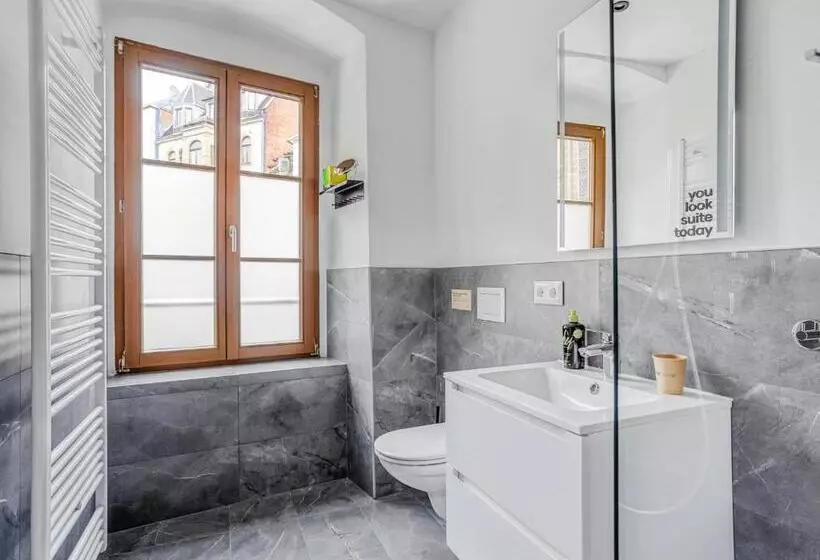 Limehome Zwickau Hauptmarkt