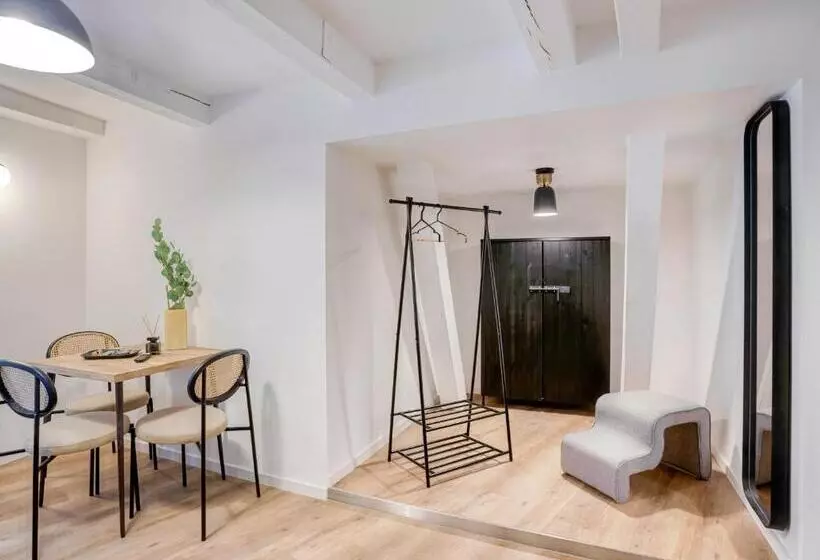 Limehome Zwickau Hauptmarkt