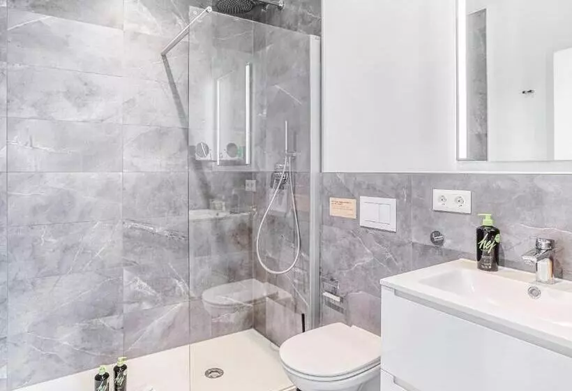 Limehome Zwickau Hauptmarkt