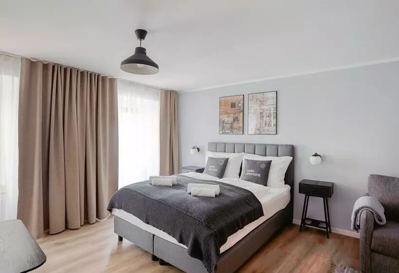 Limehome Zwickau Hauptmarkt