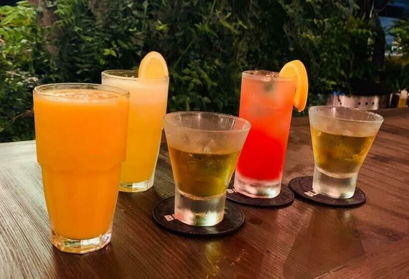 بنسيون Blackout Boutique