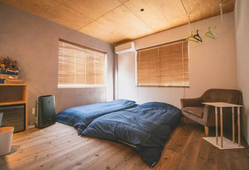 Retkeilymaja Camellia Complex