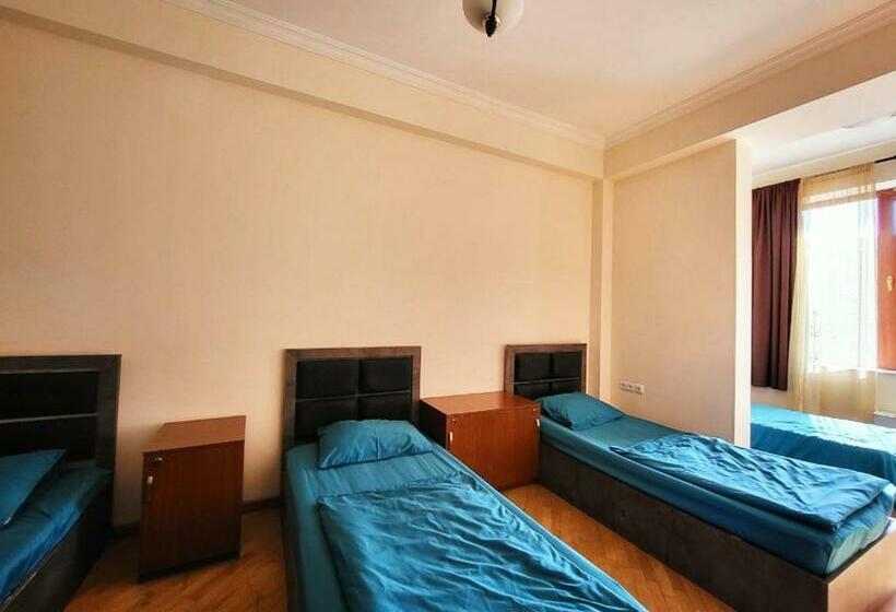 Arevahostel&apartment