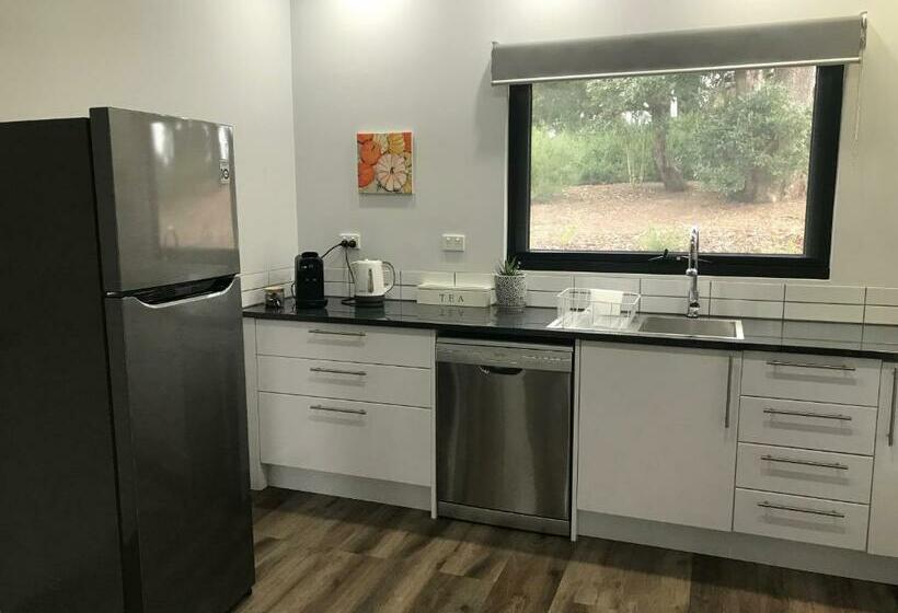 بنسيون Gillys Guesthouse