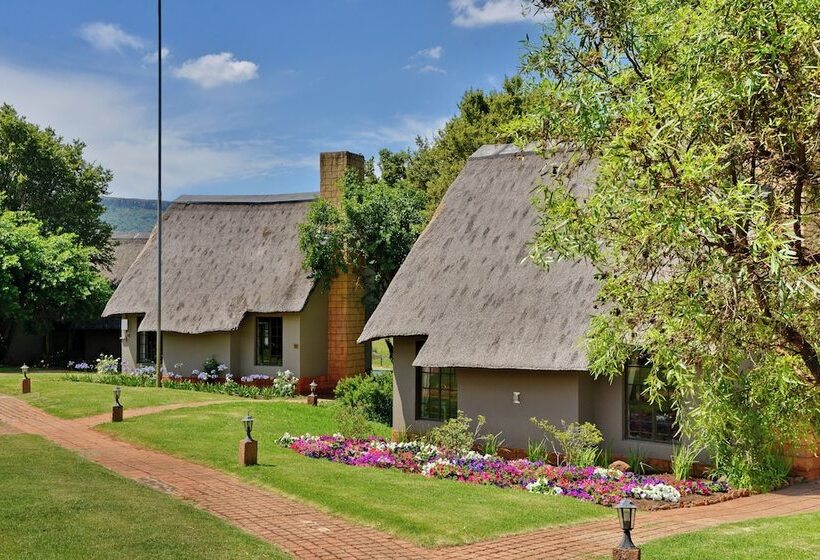 African Hills Safari Lodge & Spa