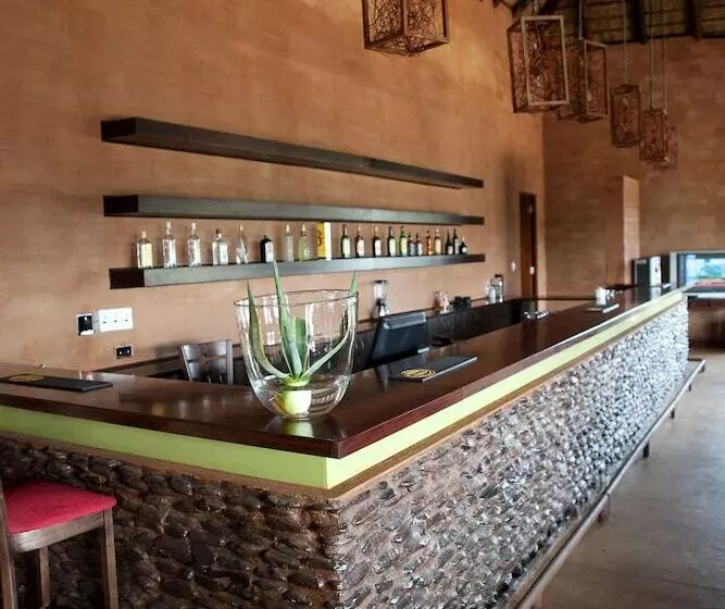 African Hills Safari Lodge & Spa