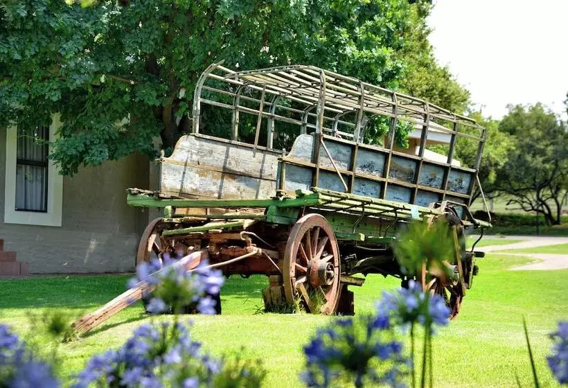 African Hills Safari Lodge & Spa