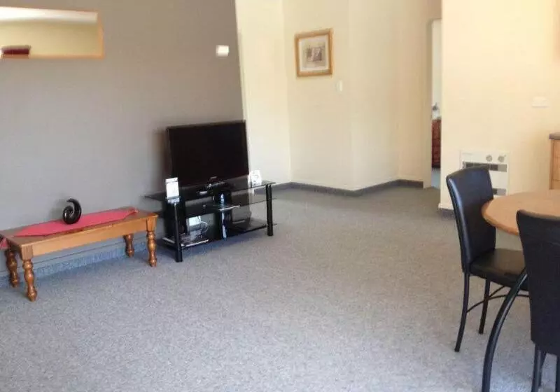 Arran Motel
