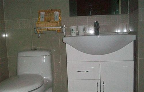 Hotel Greentree Inn Shanghai Zhangjiang Guanglan Road Metrostation