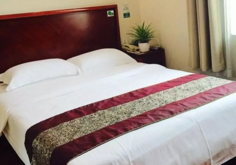 Отель Greentree Inn Chengdu Kuanzhai Alley Renmin Park