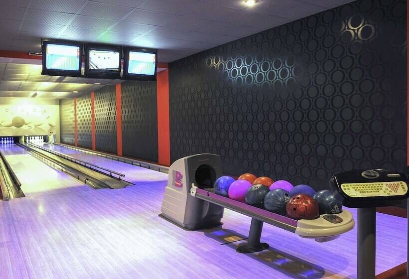 בית מלון כפרי Ibis Styles Warszawa West