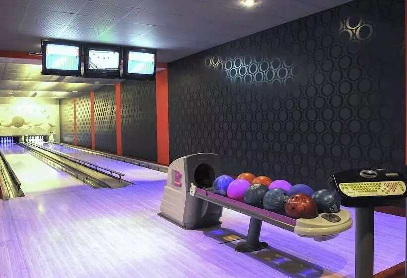 בית מלון כפרי Ibis Styles Warszawa West