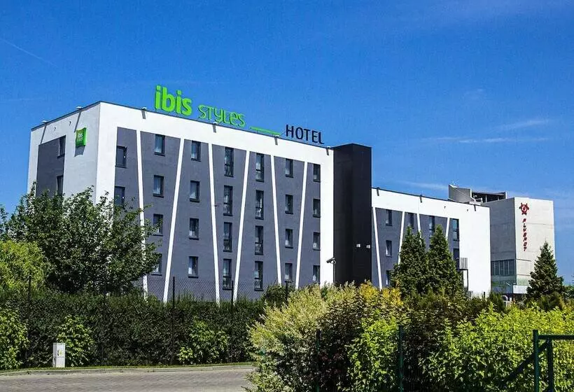 בית מלון כפרי Ibis Styles Warszawa West