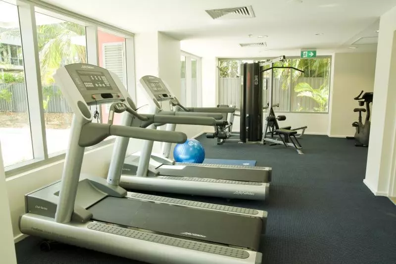 هتل One30 Esplanade