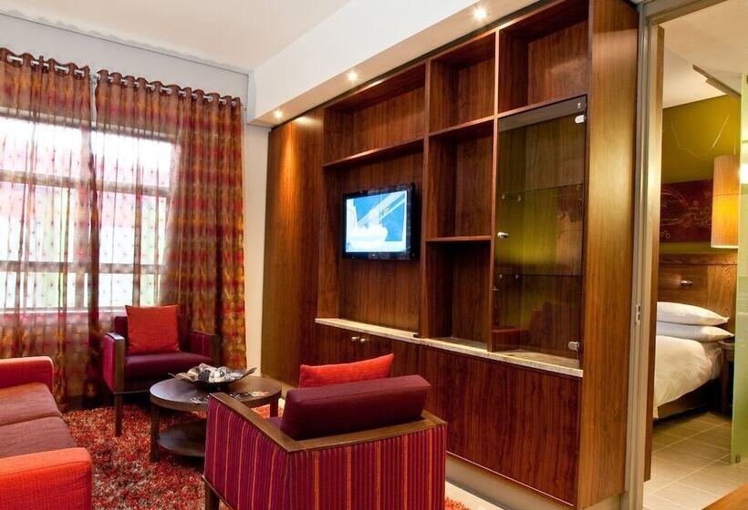 ホテル Peermont Metcourt At Umfolozi Empangeni