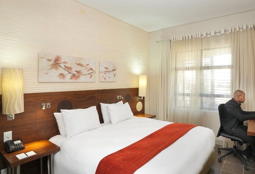 ホテル Peermont Metcourt At Umfolozi Empangeni