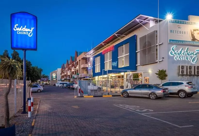 هتل Peermont Metcourt