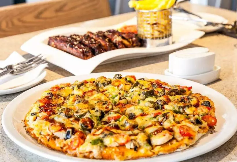 هتل Peermont Metcourt