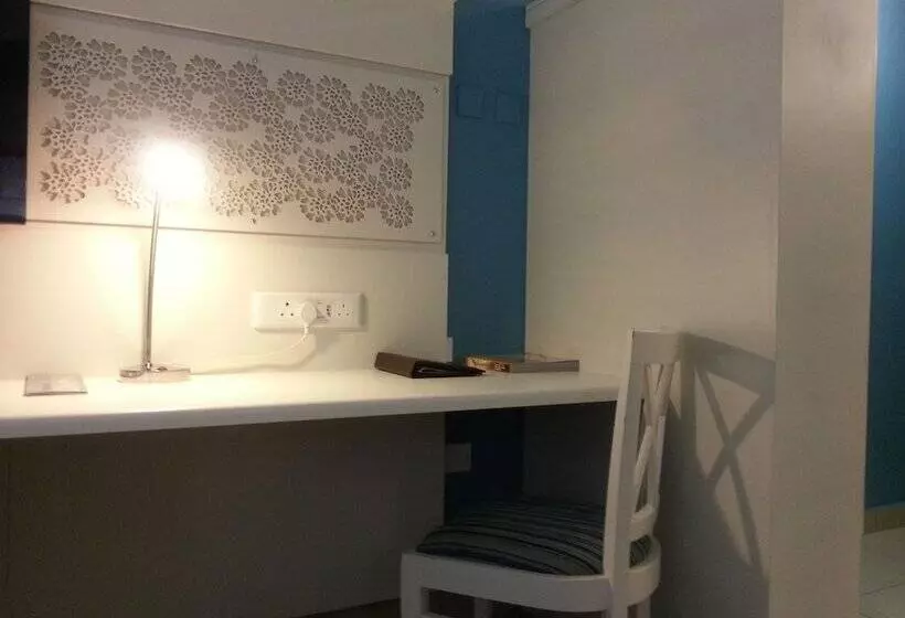 هتل Peermont Metcourt