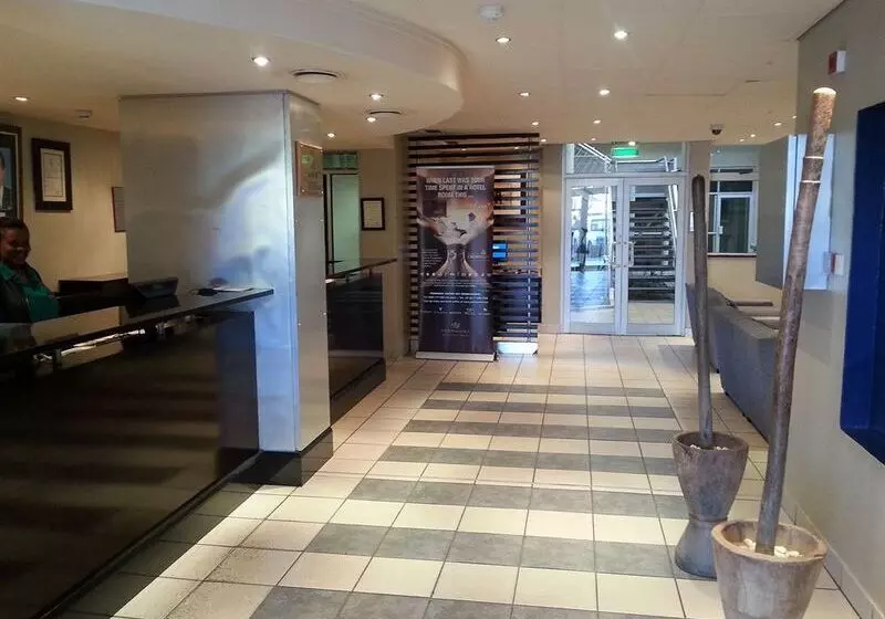 هتل Peermont Metcourt