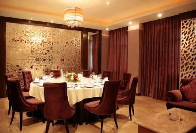 Hotel Qingdao Danube International